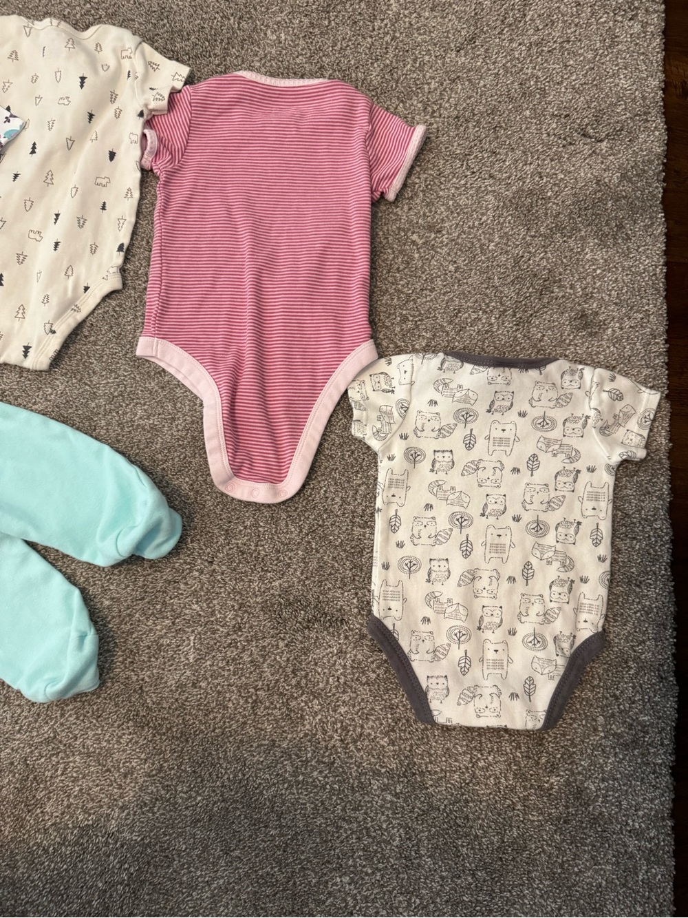 Baby girl lot of 4 one-pieces & 1 pant 3-6 months Baby Gap Chick Pea Koala Pink - Picture 11 of 13